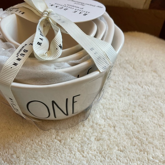 NWT Rae Dunn egg shaped themed measuring cups with “egg yellow” interiors - Picture 6 of 9